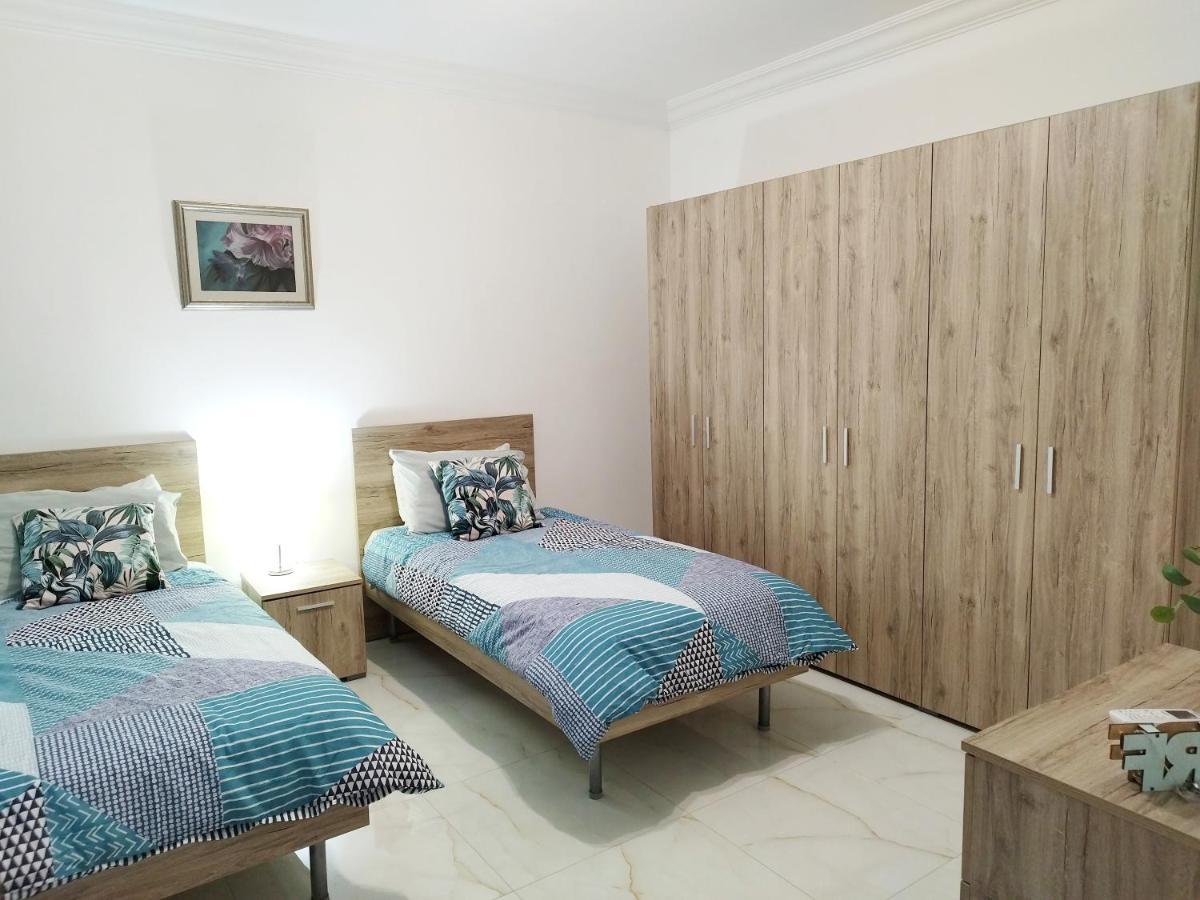 Large And Modern Apartment In The Centre Of Malta Mosta Esterno foto